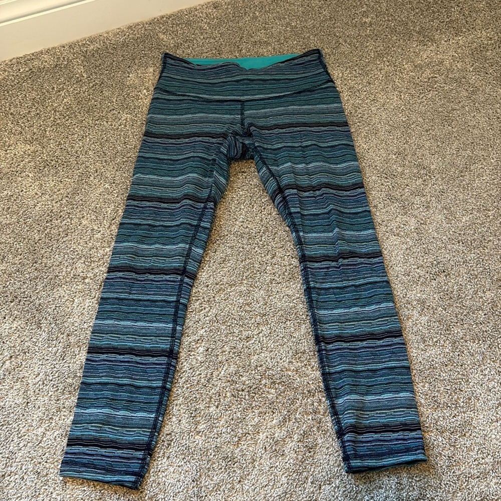 Lululemon blue striped print leggings *hemmed*